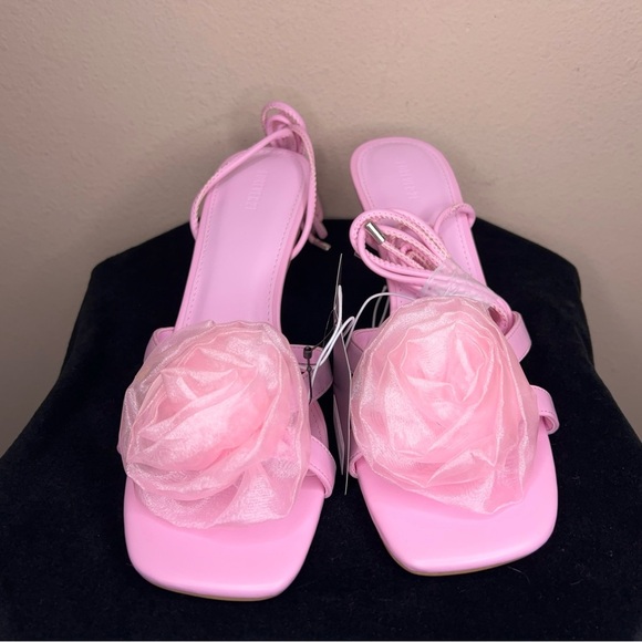 NEW Size 8 Pink Strappy Kitten Heels Forever 21 2.5” Heel Height Floral Accent - Picture 12 of 13